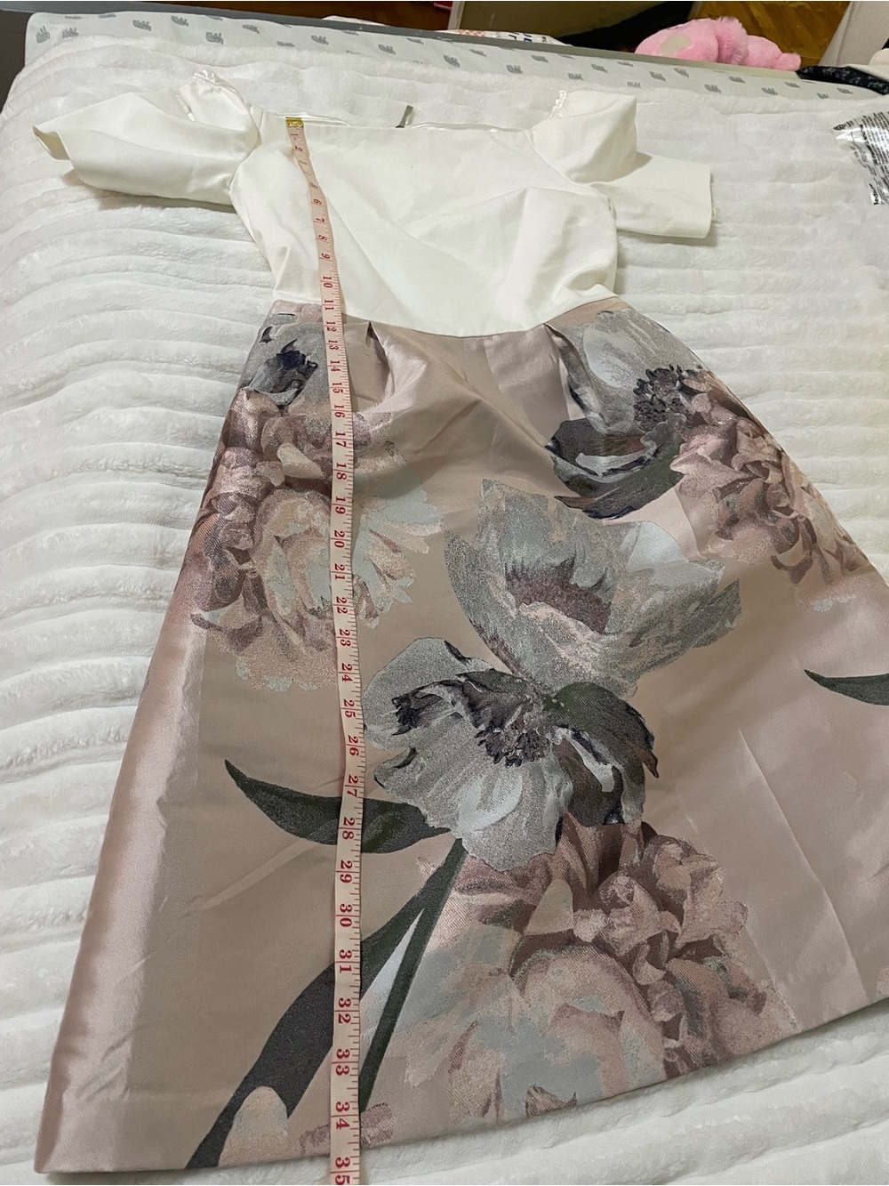 Ted Baker Blush Pink and Ivory Satin Lined Piece - Picture 11 of 16